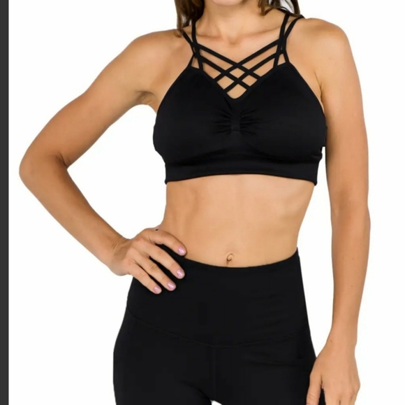 SPORTS Bra - Picture 1 of 3